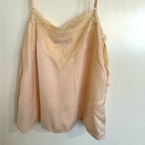Silky tank top blouse with lace
